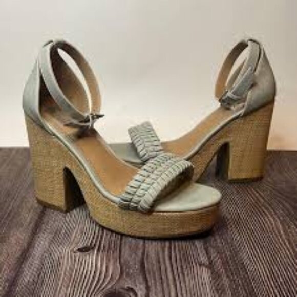 Dolce Vita Shoes - New without box Dolce Vita Coda Sage Size 9.5 Platform Sandals
